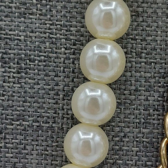 Faux Pearl Necklace 4 Strand Gold Toned Chains Laced - Picture 3 of 9